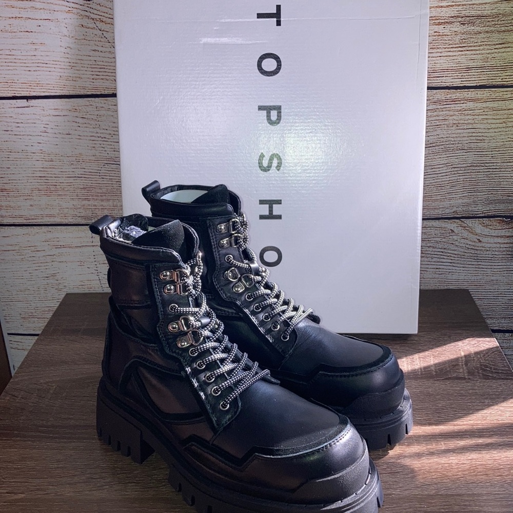 New In Box Topshop Alex leather chunky lace Up boot in Black Size 5
